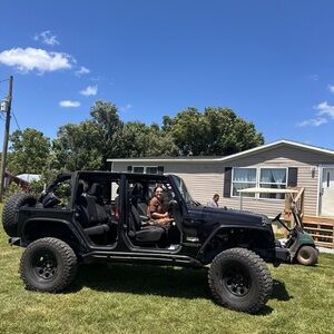 Meet your Posher, Mia